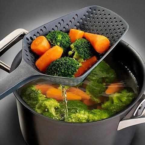 Kitchen Water Strainer Spatula, Large Slotted Scoop & Ice Shovel in Non-Toxic Nylon with Hanging Hole, 34.5x12.5x6cm — Multi-Color